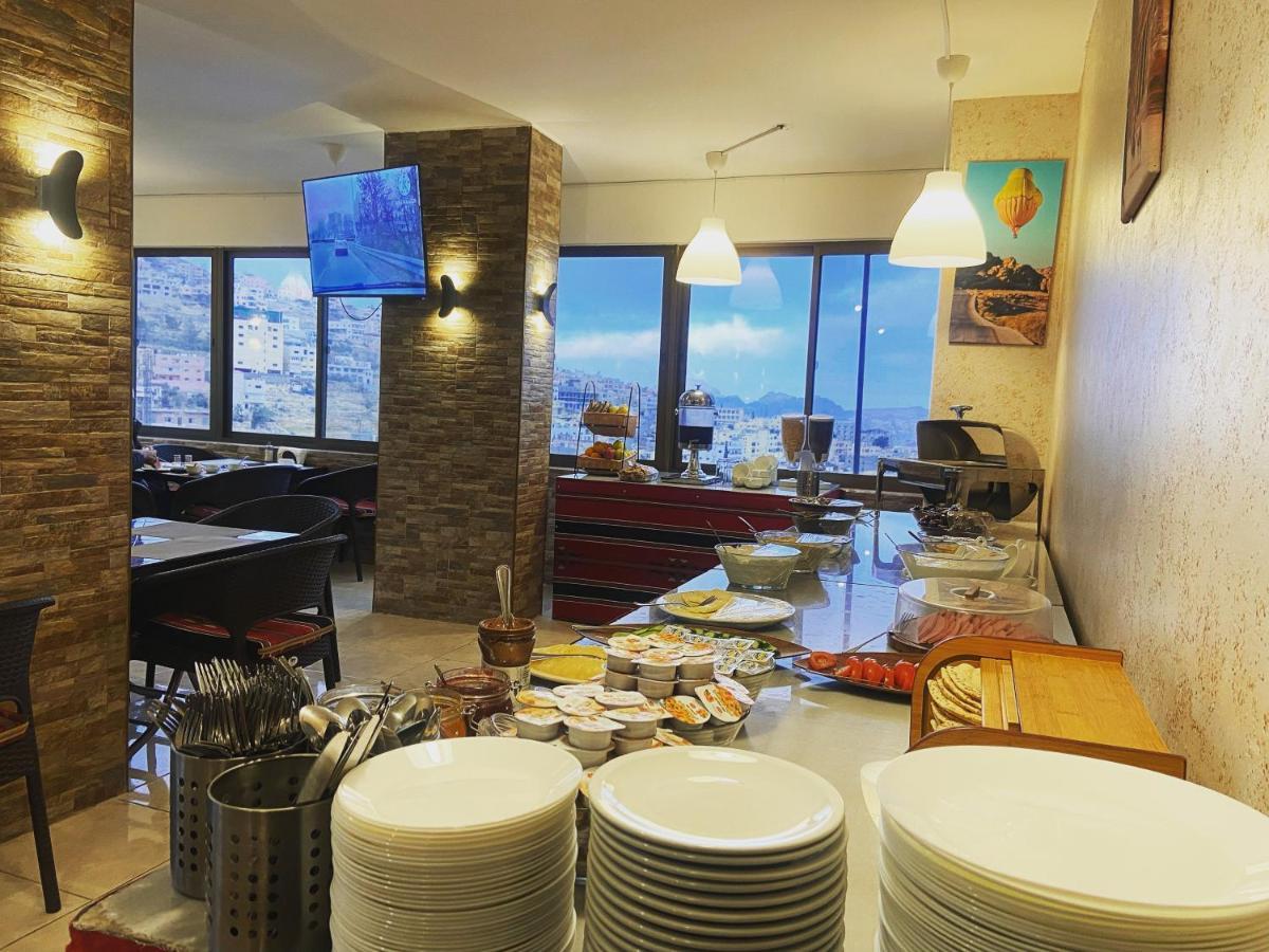 Anbat Midtown Hotel วาดี มูซา ภายนอก รูปภาพ