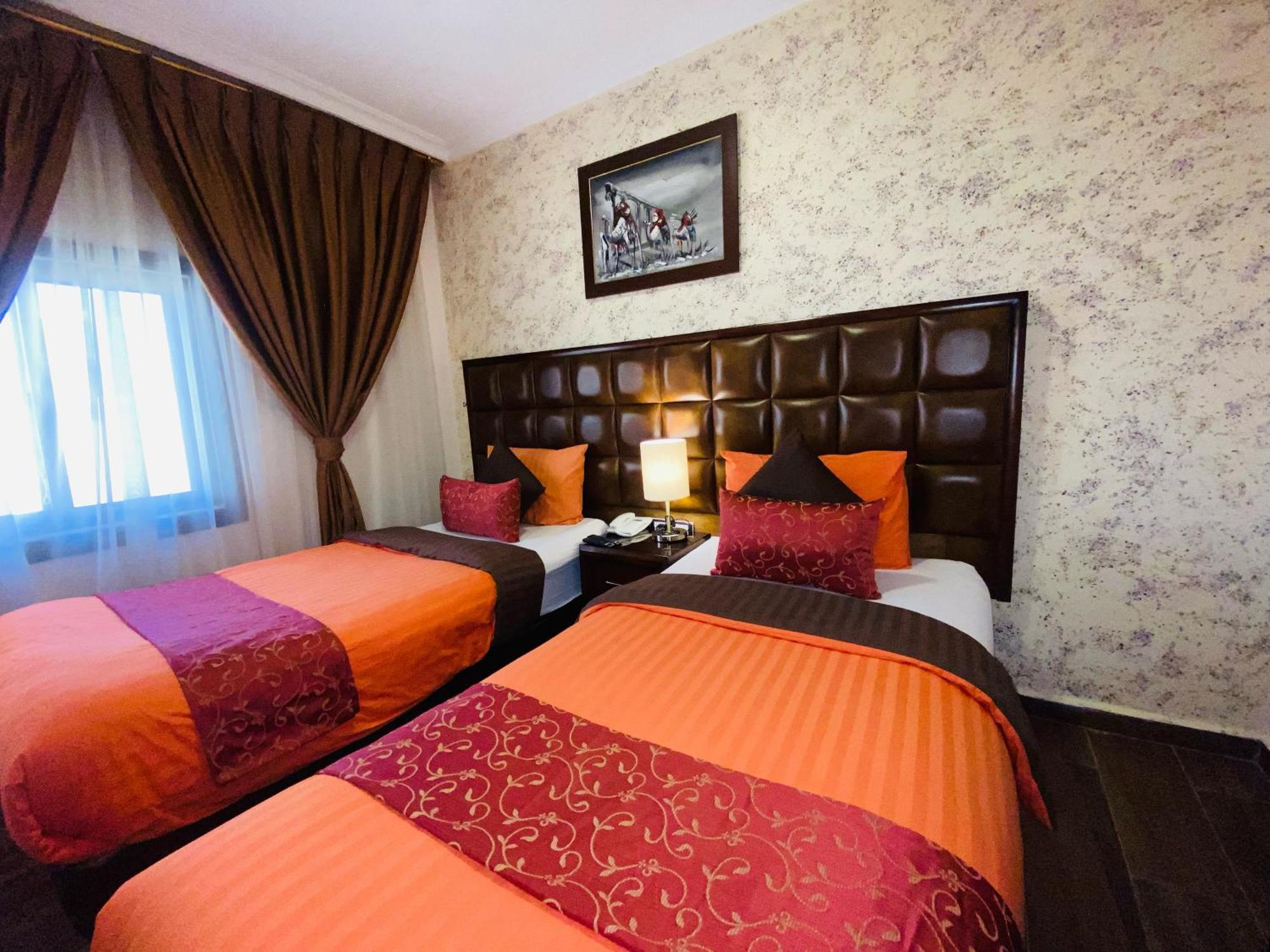 Anbat Midtown Hotel วาดี มูซา ภายนอก รูปภาพ